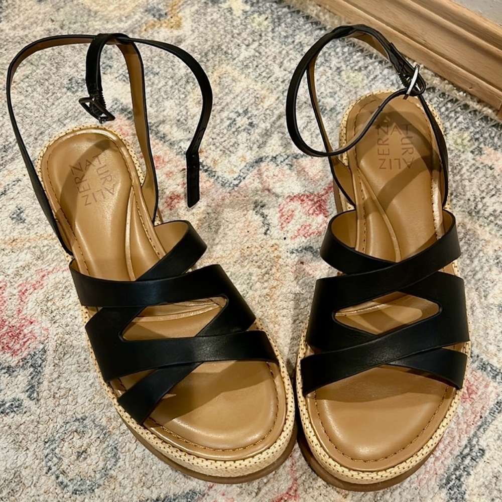 Naturalizer Black Strappy Raffia/Sandals/wedge NWOT